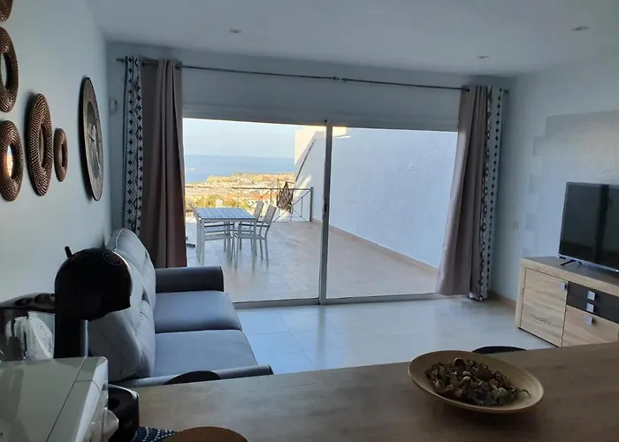 Dreaming Tenerife * أذيخي